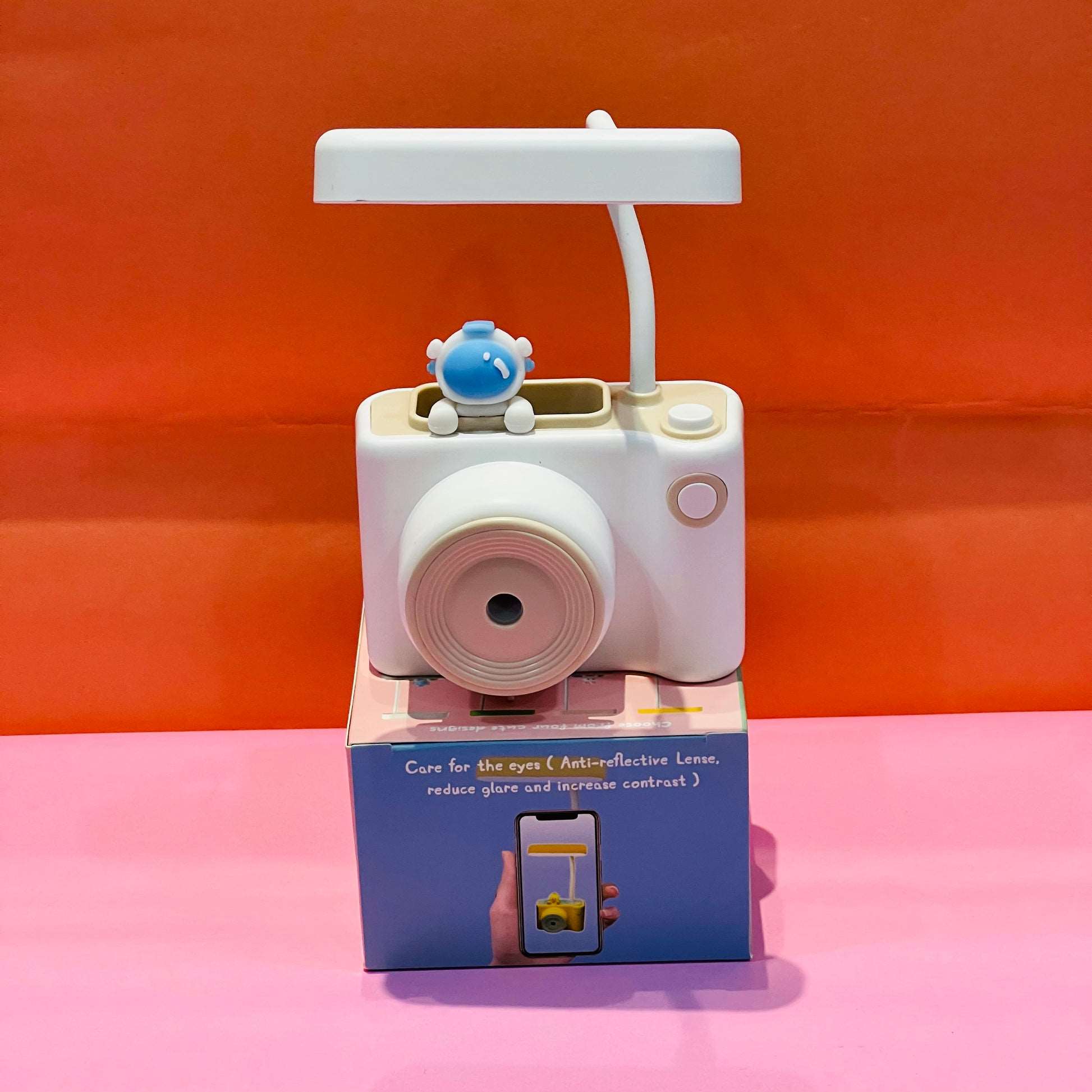 NIYO TOYS camera shaped table lamps with cute character and adjustable light for stylish decor