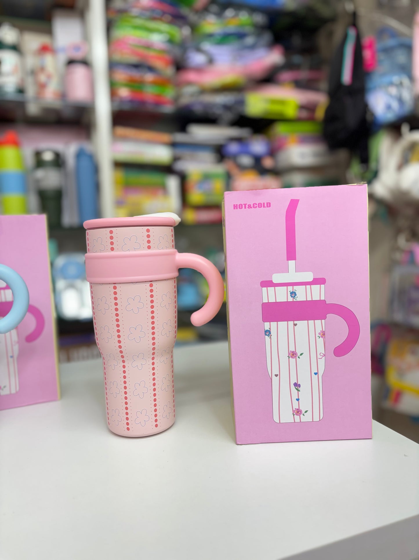 NIYO TOYS insulated coffee mug in pink with colorful design, perfect for kids aged 3 and up