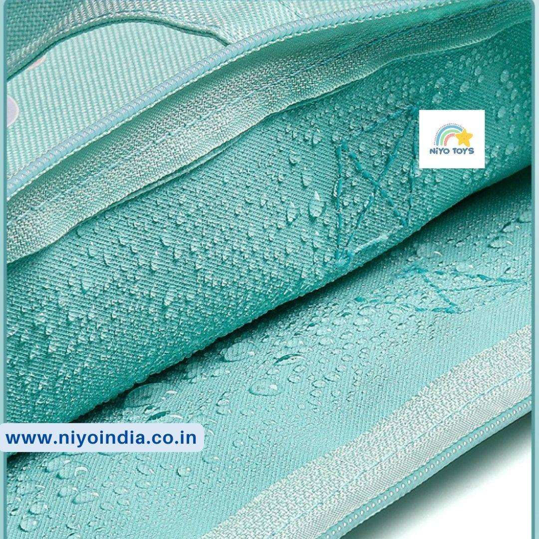 Close-up of the Niyo Tote Bag for Shopping showing water-resistant material and texture details