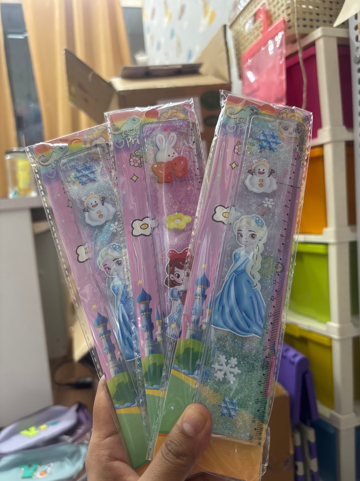 Floating Shimmer Scale for Kids - Fun Stationery