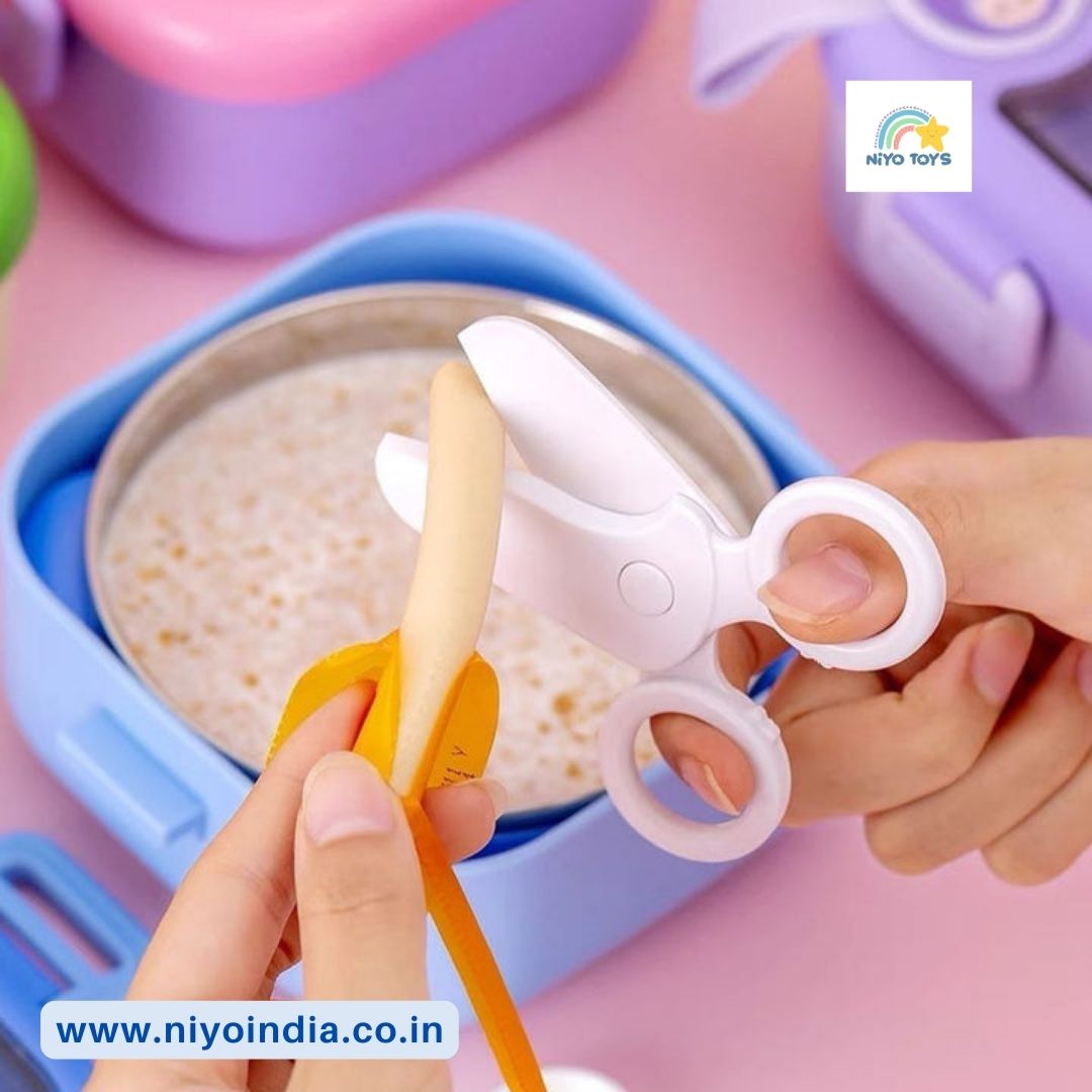 Teeny Tiny 750ml Lunch Box with Spoon & Scissor NIYO TOYS