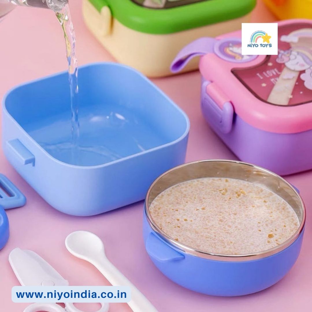 Teeny Tiny 750ml Lunch Box with Spoon & Scissor NIYO TOYS