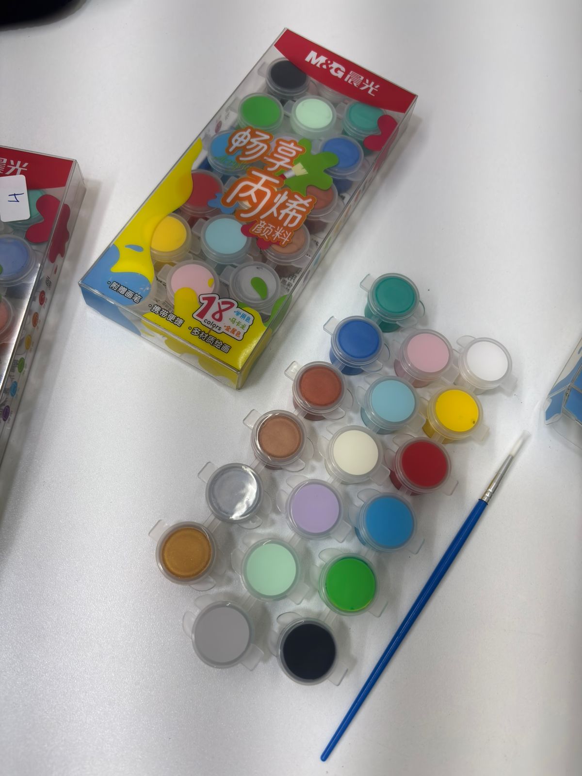 NIYO TOYS acrylic color paint set with 18 vibrant shades, perfect for kids age 5 and up, ideal for creative projects.