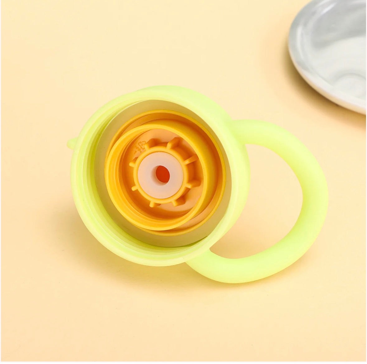 NIYO TOYS Soft Yellow Baby Sipper with Easy Grip Handle and Spill-Proof Design