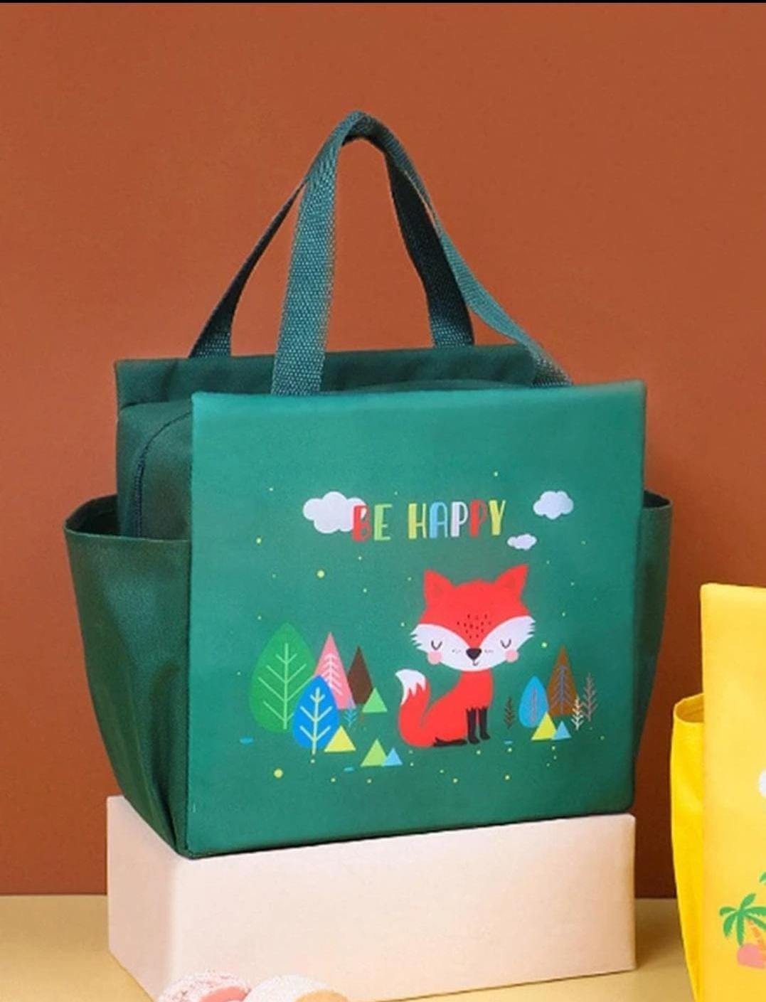 Green lunch bag Stanley featuring a cute fox design, perfect for kids age 3+, ideal for school lunches