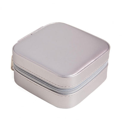 Silver woman jewelry box by NIYO TOYS for storing and organizing accessories